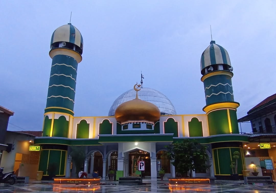 Masjid Agung Kauman - instagram.com/@hasan_bayuni